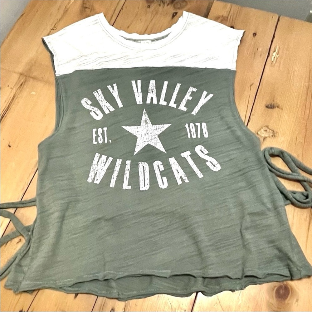 WE THE FREE Andy Graphic Tee - attached belt Free People